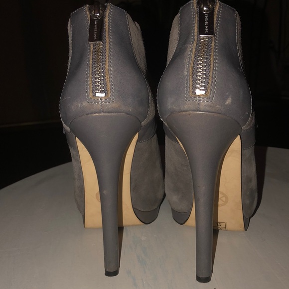 Stunning MK stilettos with peep toe - Picture 2 of 7